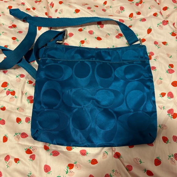 Vintage crossbody coach purse - Picture 2 of 5